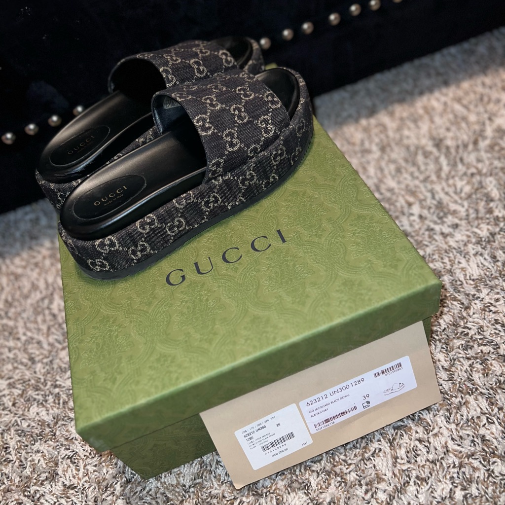 Gucci Platform Sandals (Black)